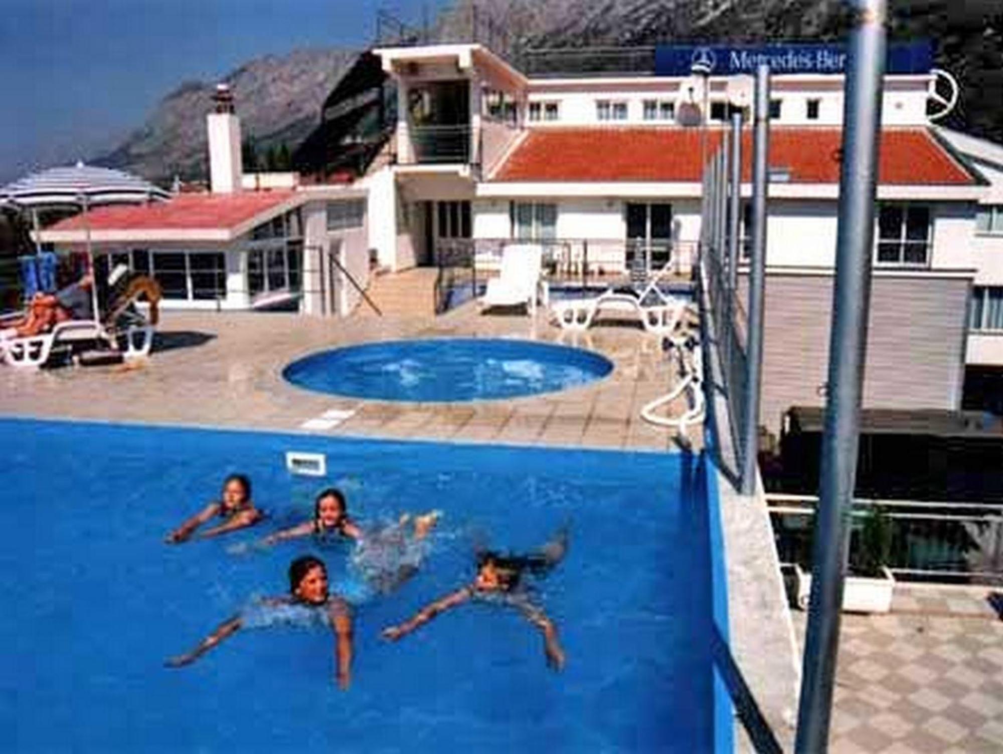 Aparthotel Pecic 그라다츠 외부 사진