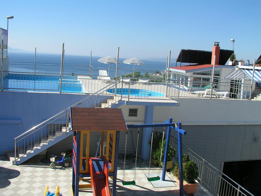 Aparthotel Pecic 그라다츠 외부 사진
